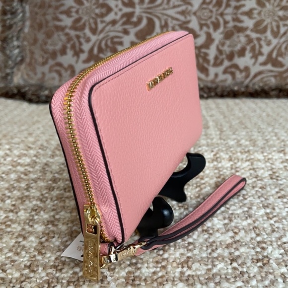 Michael Kors Jet Set Travel LG Flat MF Phone Case - Picture 3 of 16